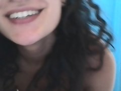 Chica marroquí mostrar su cuerpo apretado atractivo