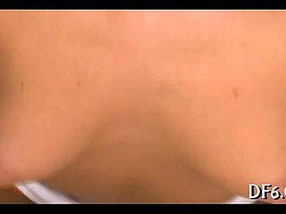 वर्जिन schlong और सह का पता लगाता है